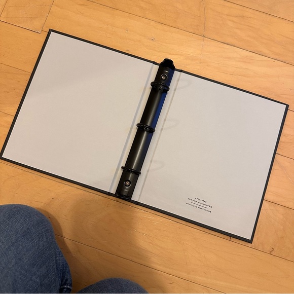 Appointed Three Ring Binder for 5.5x8.5 inch paper - Picture 2 of 8